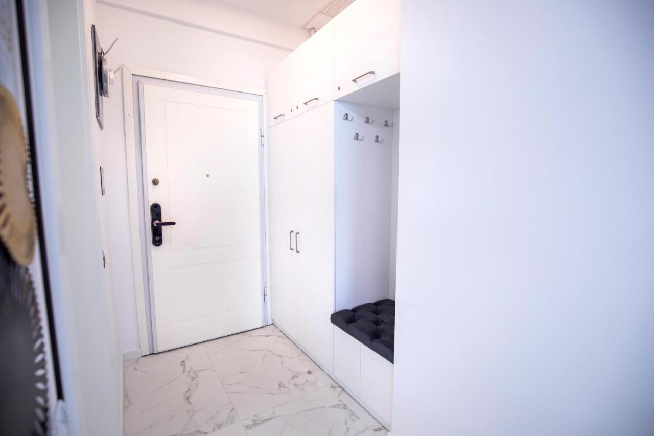 Infinite Sea View Studio Mamaia Exterior photo